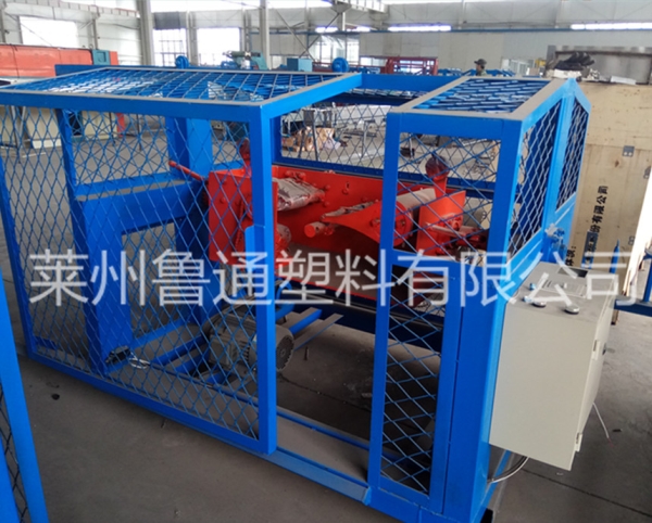 魯通專業(yè)生產線繩加捻打軸機