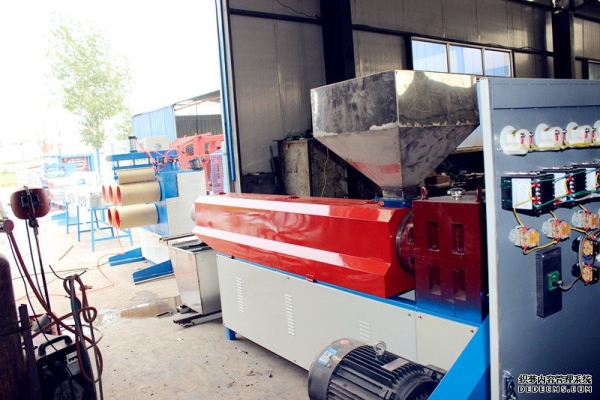 品質好精度拉絲機