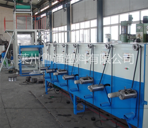 塑料網狀撕裂膜拉絲機器